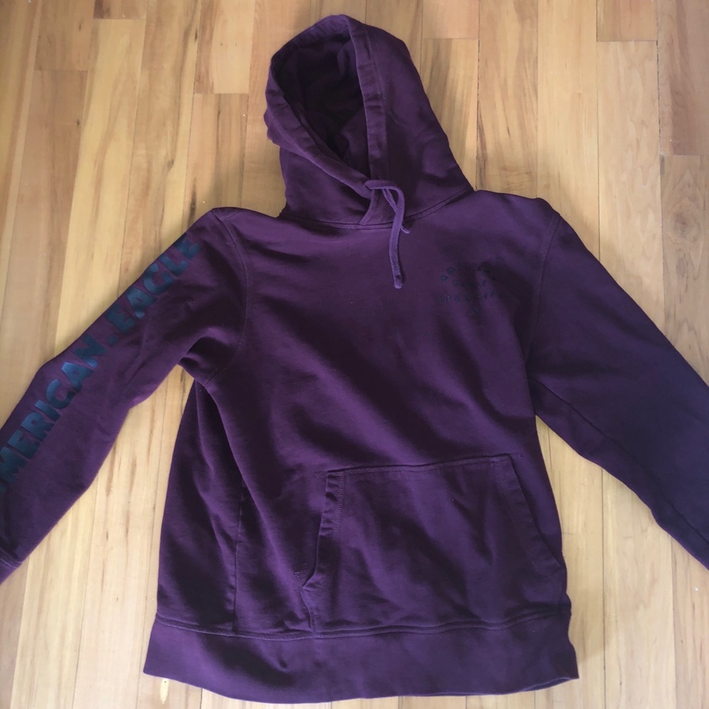 Burgundy American eagle hoodie.